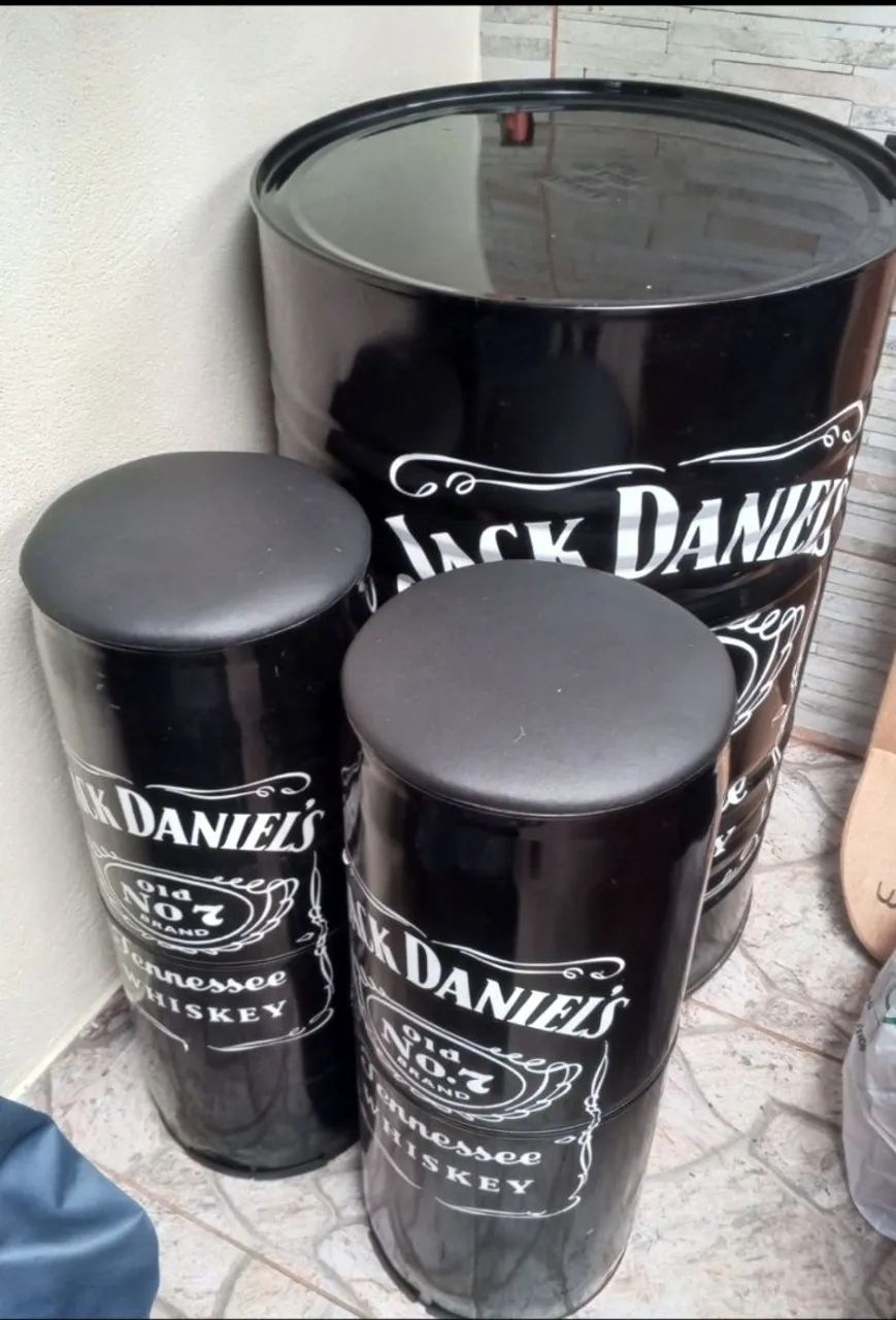 Tambor + 2 banquetas Jack Daniels