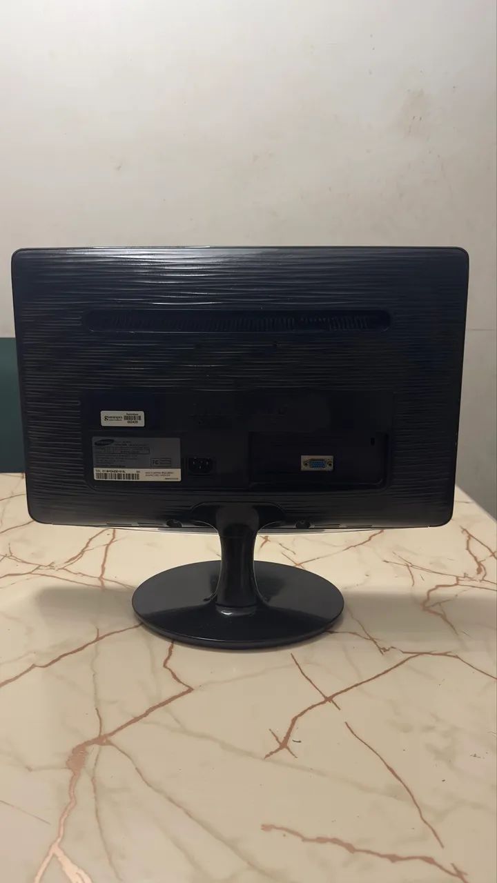 Monitor Samsung SyncMaster B1930 - Foto 2