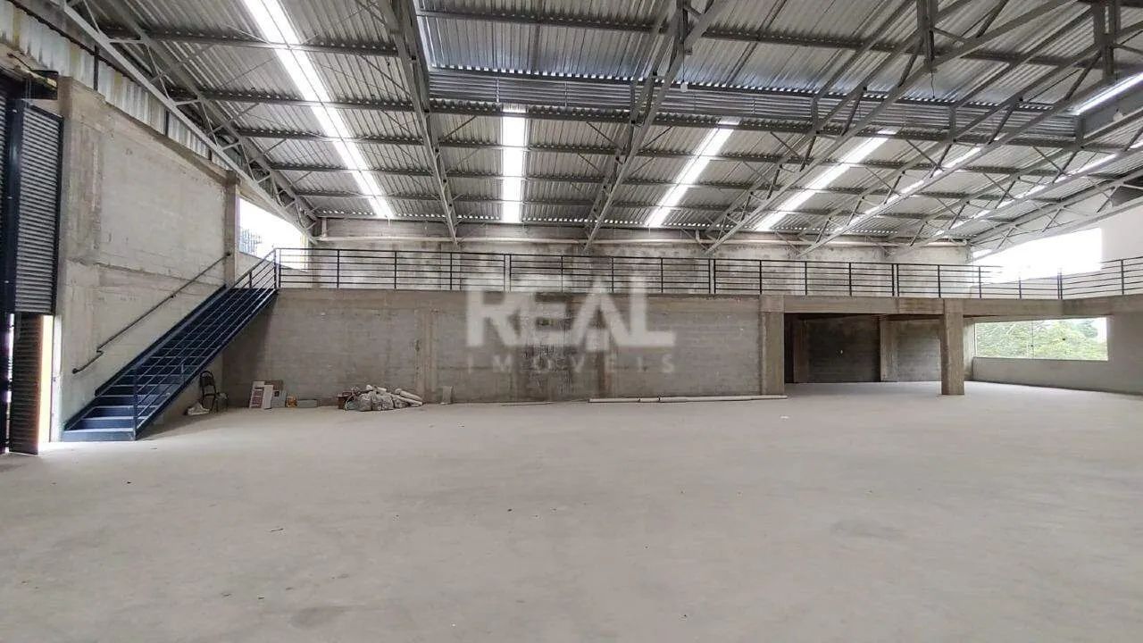 Galpão de 1000m² para alugar no Jardim Piemonte - Betim.