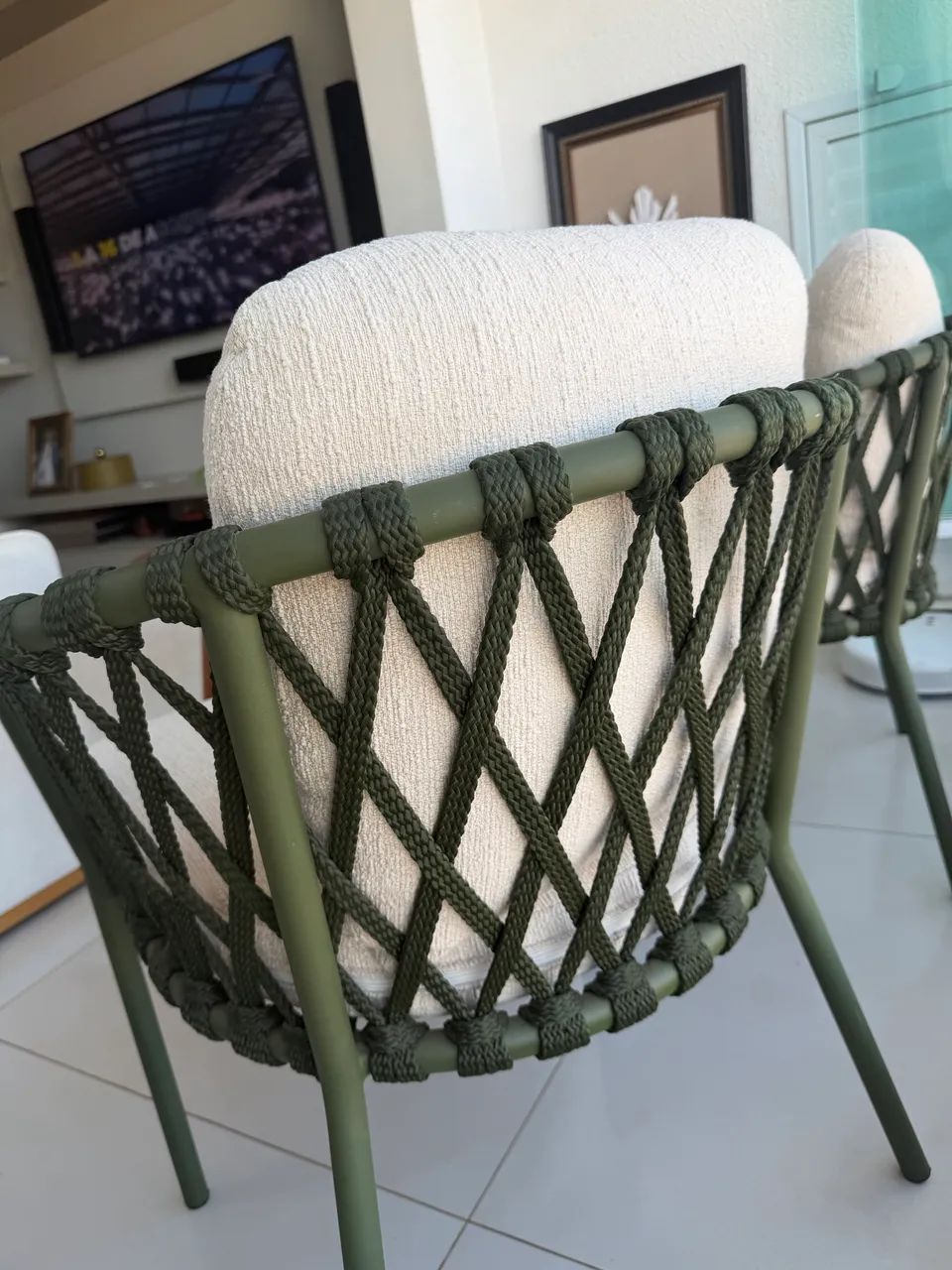 Conjunto para Varanda - 2 Poltronas Estofadas + Mesa - Foto 2