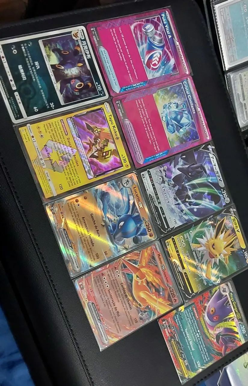 Lote de 9 cartas Pokémon idiomas  variados  - Foto 2