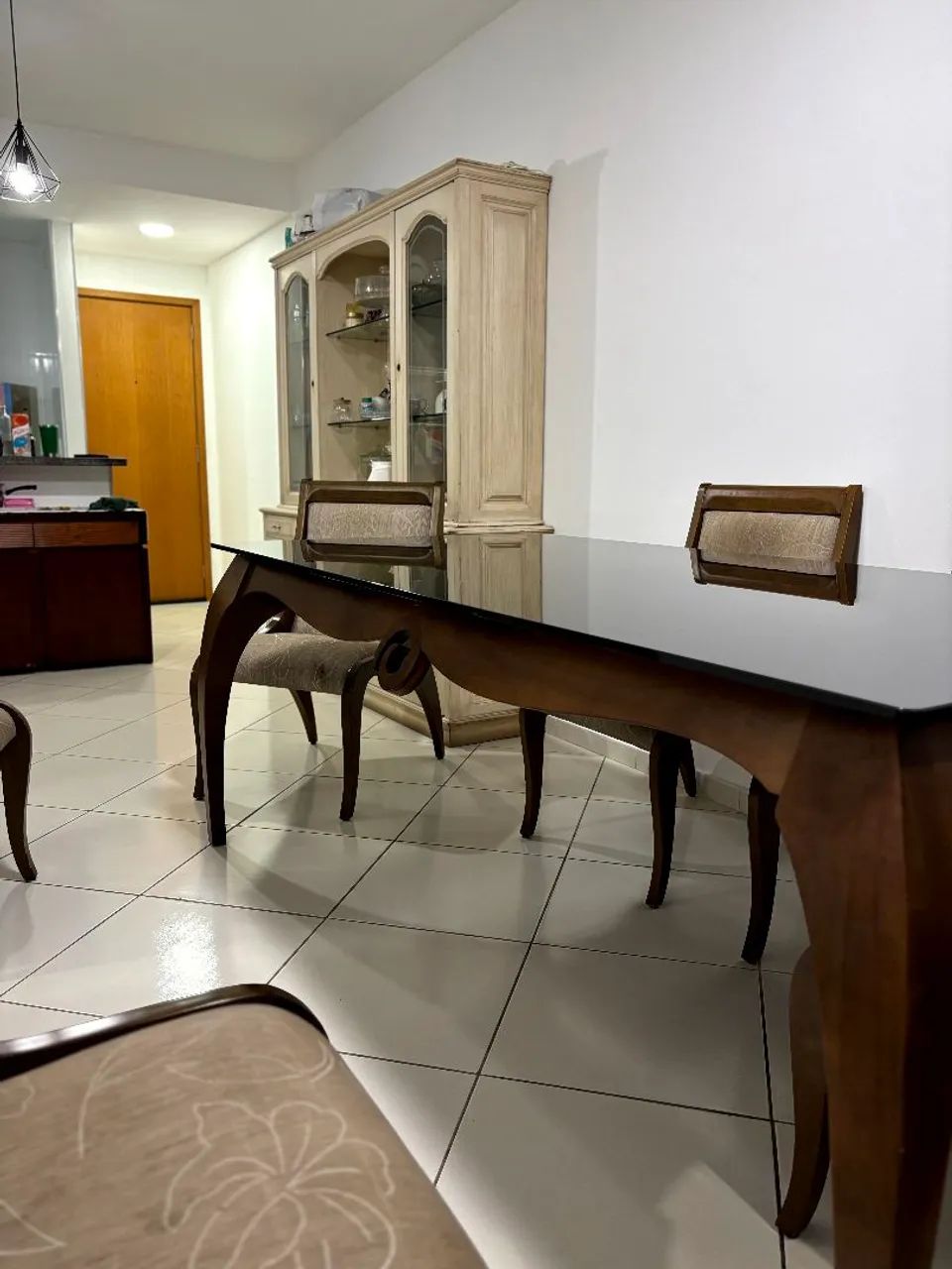 Sala de jantar parma personaliter 6 cadeiras e balcão com tampo de vidro - Foto 5