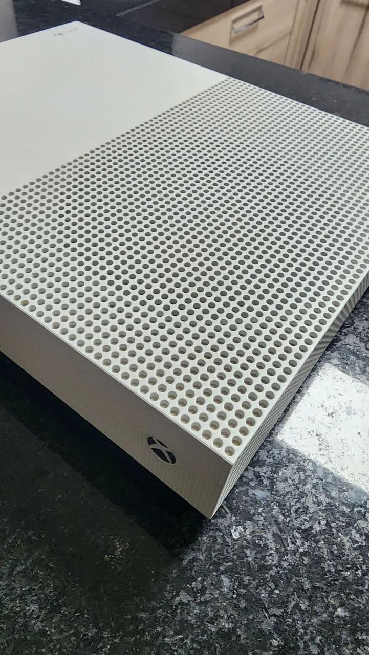 X-BOX ONE + 3 jogos  - Foto 3