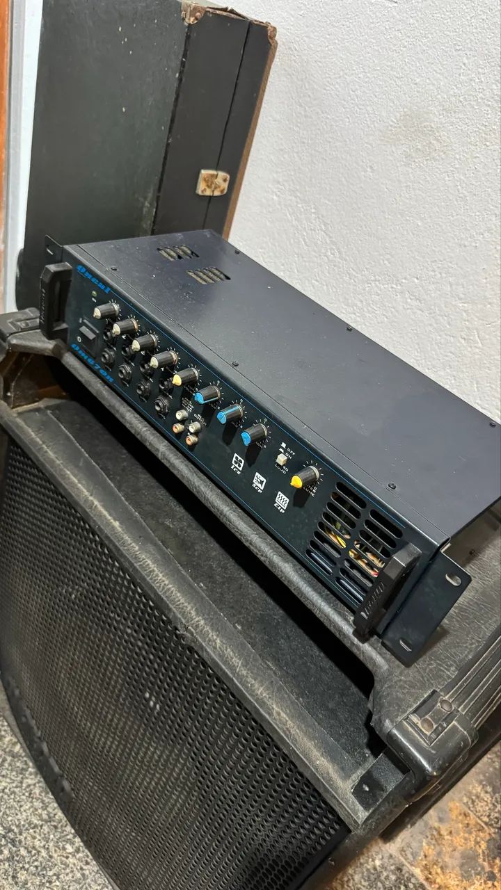 Cabeçote mesa de som amplificada Oneal OM670N potência