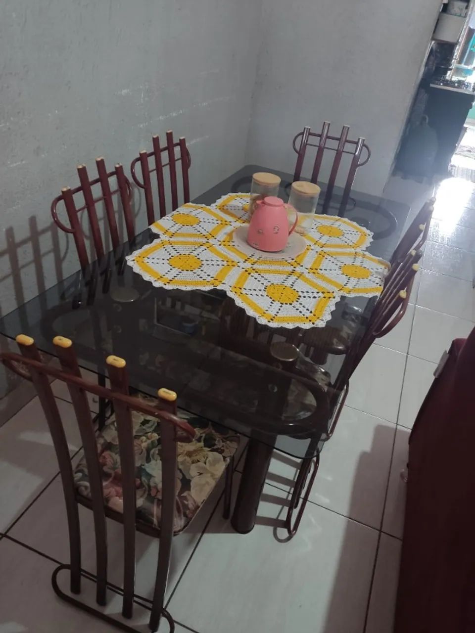 Messa de vidro com 6 cadeiras  - Foto 2