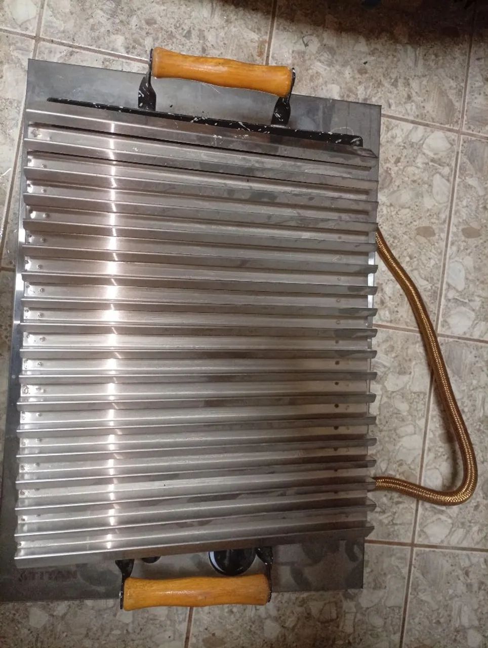 Assador grill multiuso de embutir a gás titan diamond