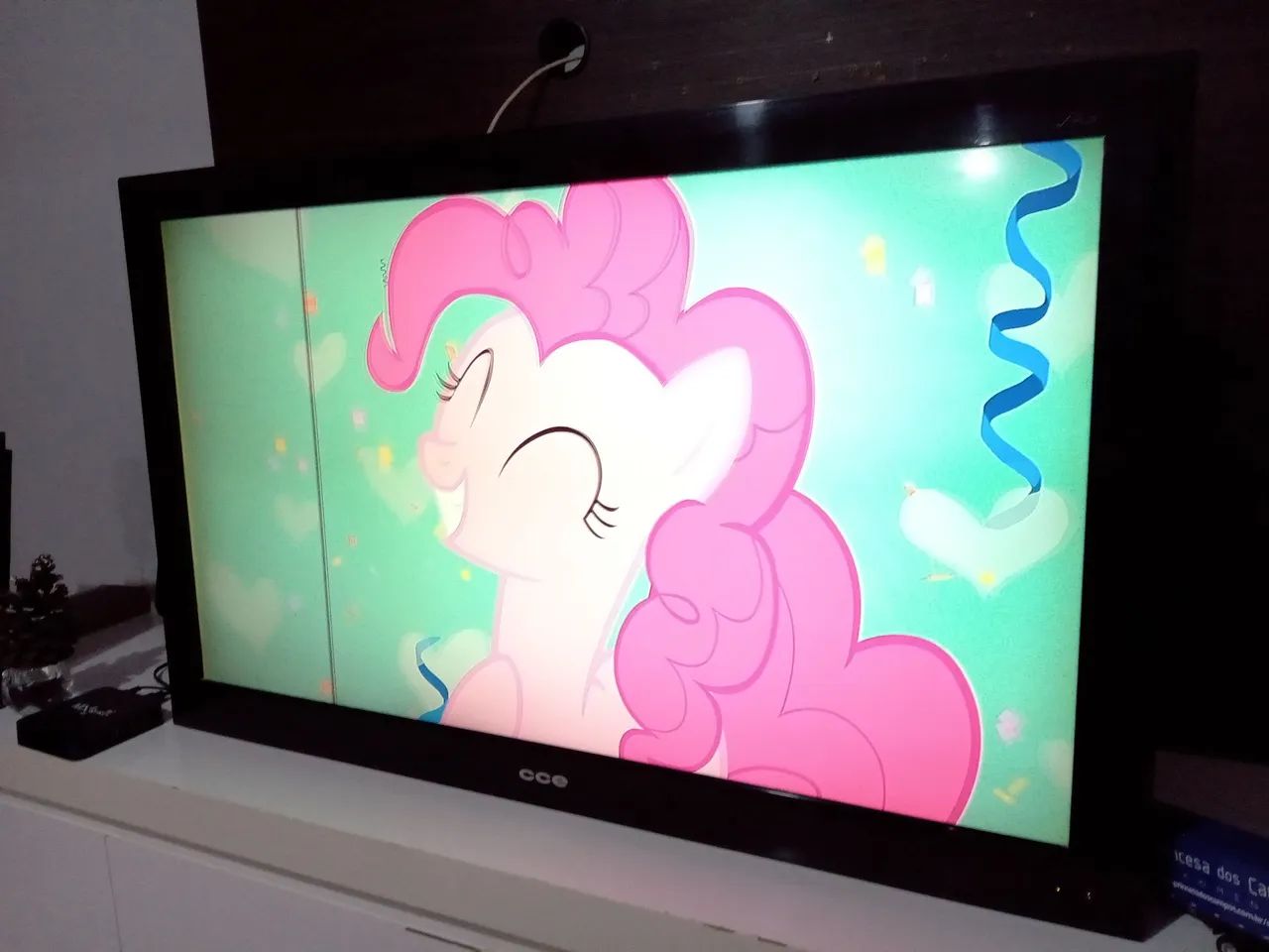 Entrego TV LCD 42 polegadas Não é Smart aceito cartão  - Foto 2
