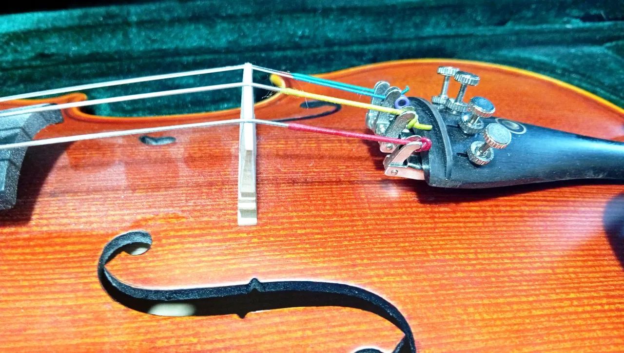 Violino Eagle 4/4 + acessórios - Imperdível! - Foto 5