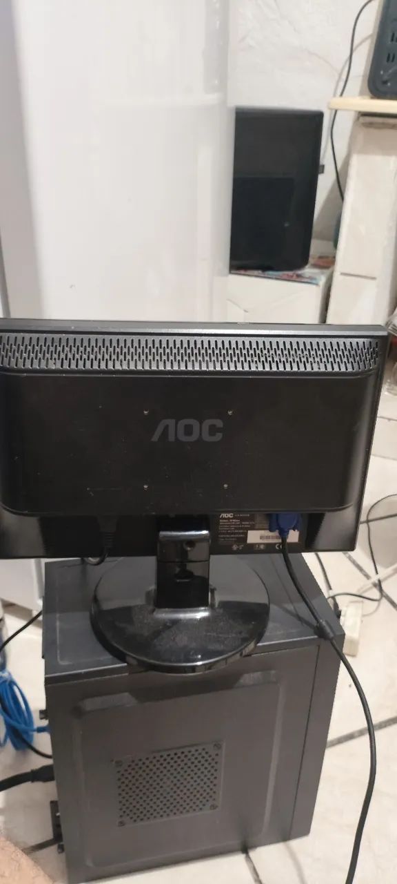 Monitor AOC - Com Defeito - Foto 4