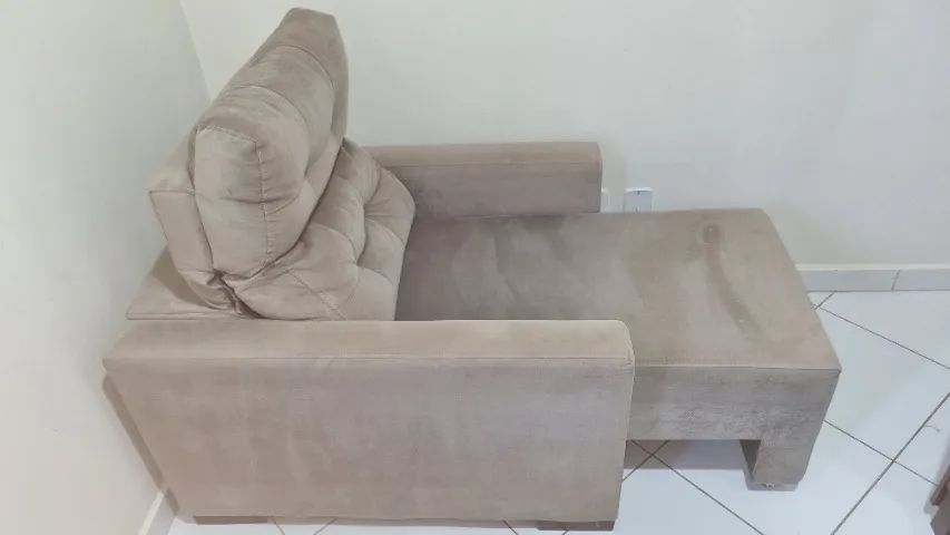 Poltrona de Descanso Reclinável (Usada ) Muito Confortável  - Foto 4
