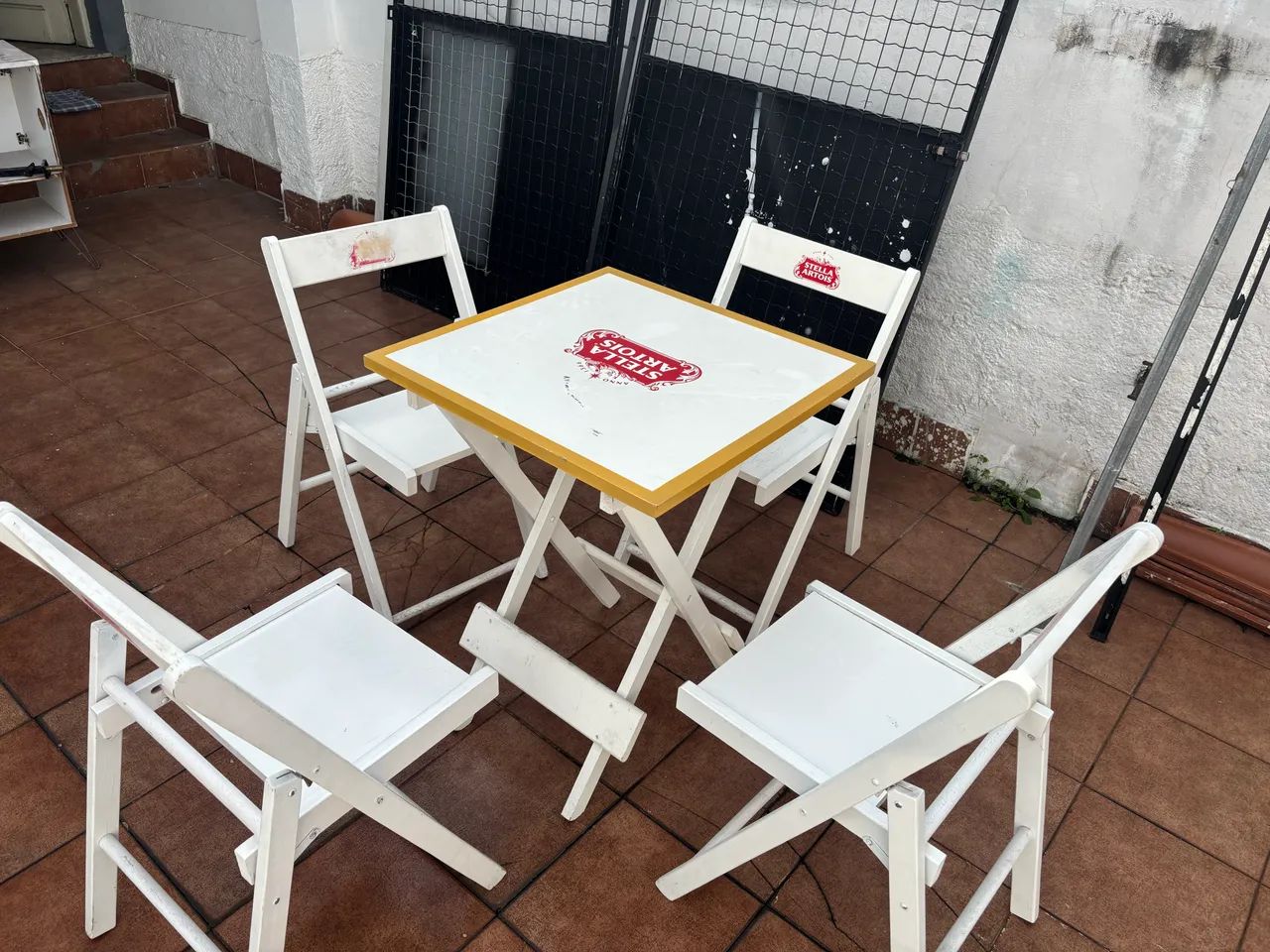 Cadeiras e mesa de restaurante  - Foto 3