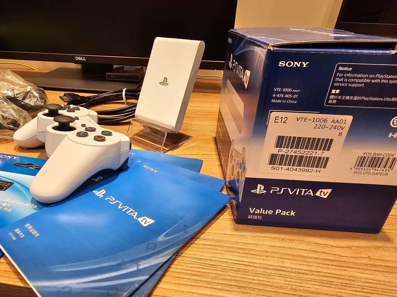 Nintendo Switch SONY PlayStationVITA VTE-1000 PS VITA TV Sony Playstation Vita Tv Branco - Ps Vita Tv Super Value Pack
