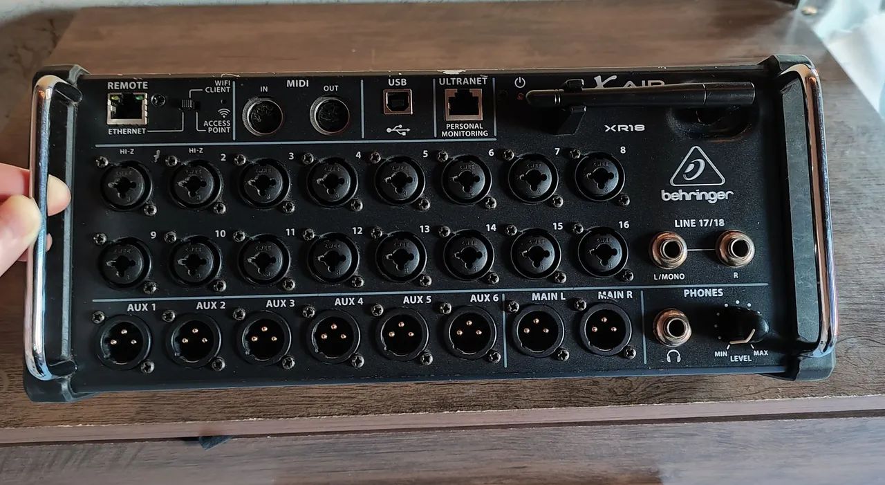 mesa digital Behringer xr18 - Foto 3