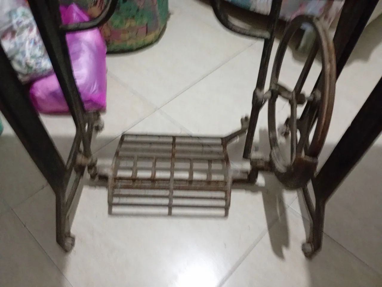 Gabinete com pé de ferro - Foto 2