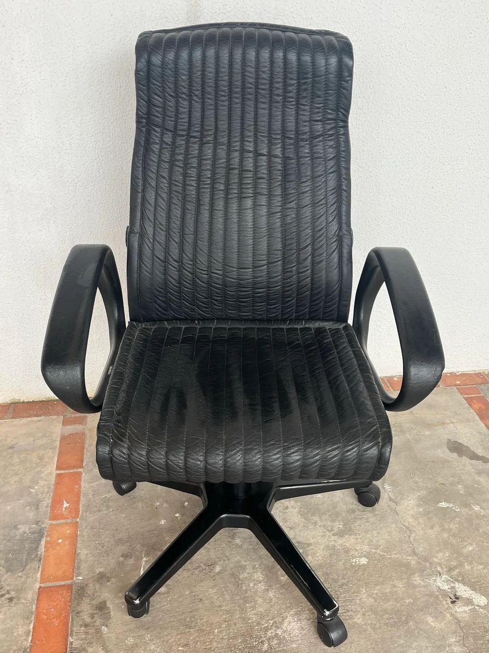 Cadeira de couro 