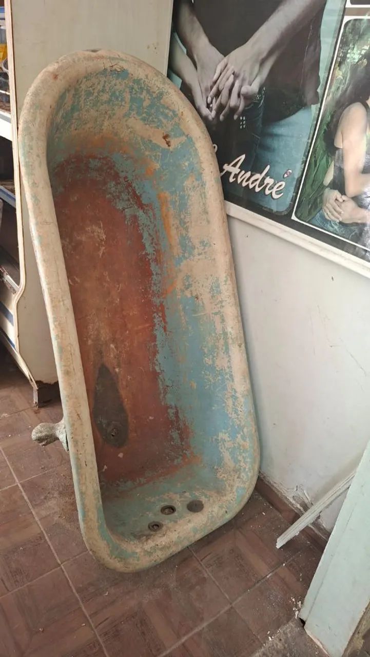Escada e banheira de ferro  - Foto 2