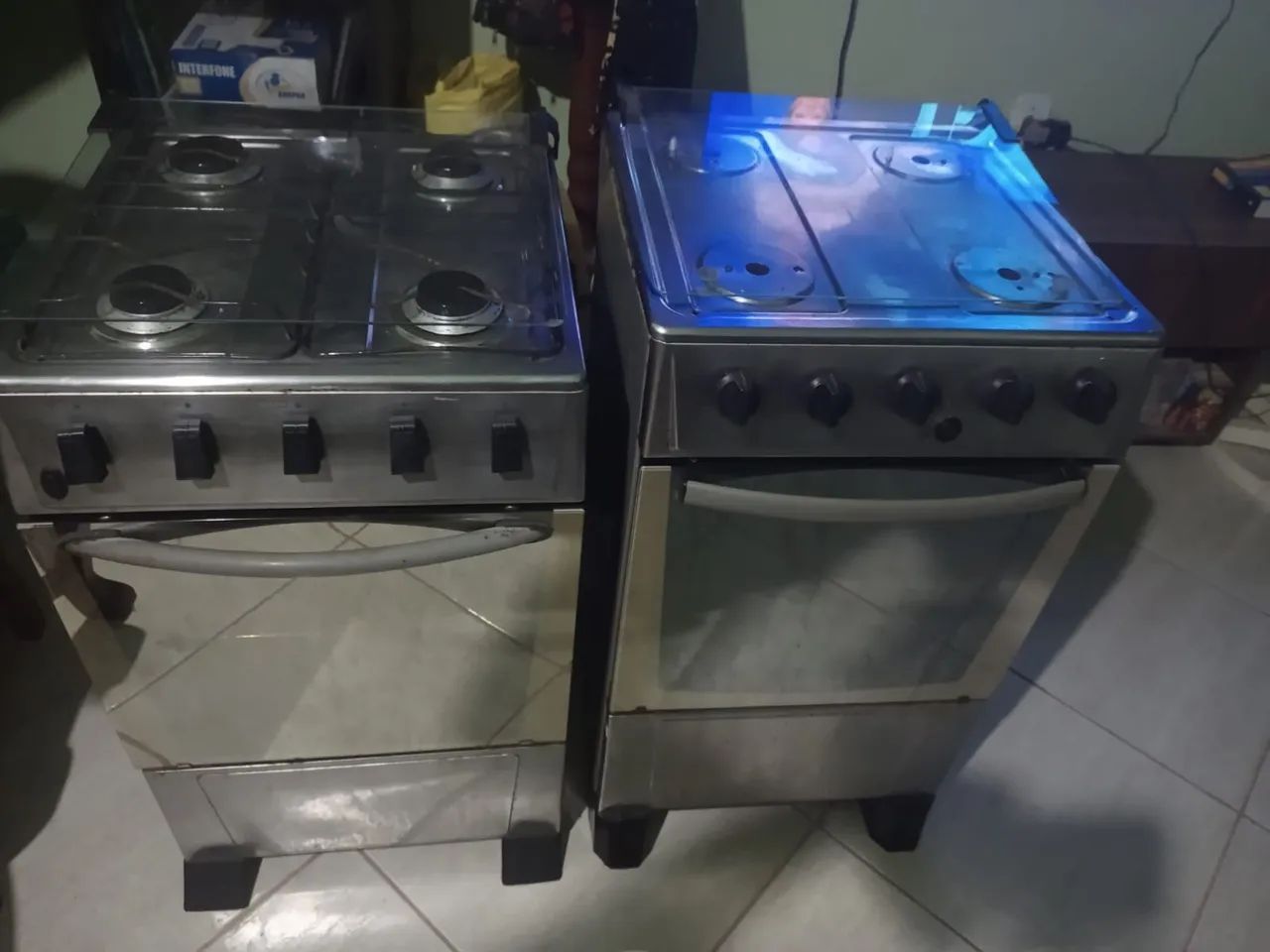 Fogão em perfeito estado. 