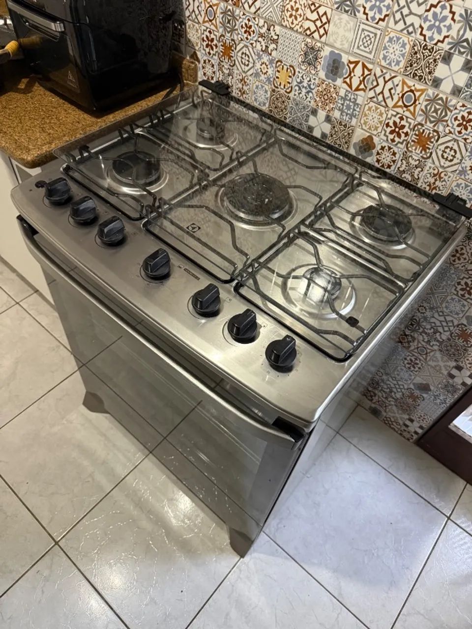 Fogão 5 bocas Electrolux Cinza Experience com Mesa Inox, Timer e PerfectCook (FE5TC) - Foto 2
