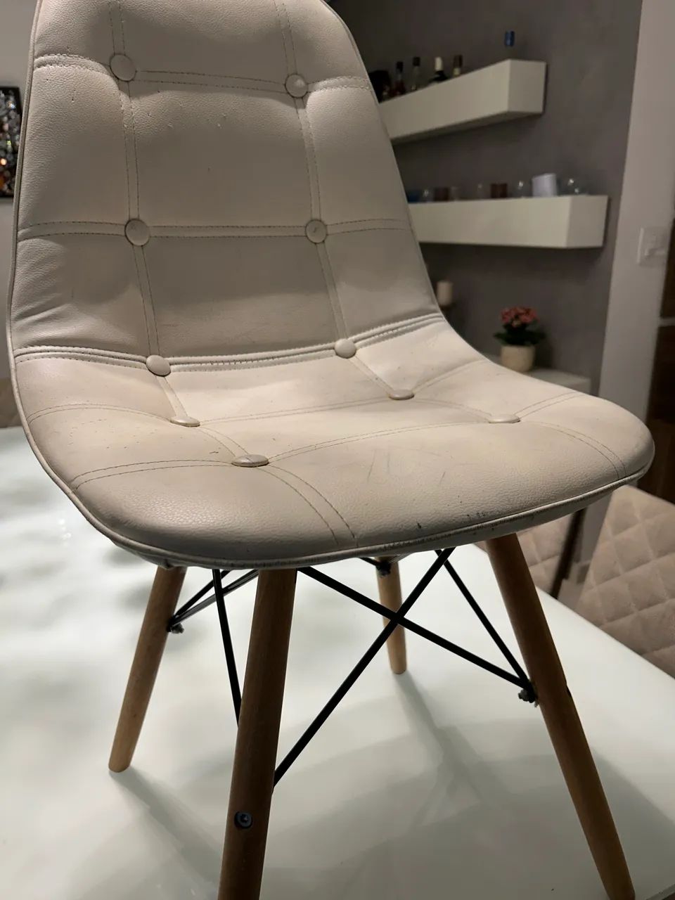 Cadeira Charles Eames Eiffel DSR/DKR com Assento Estofado em Botonê - Foto 2
