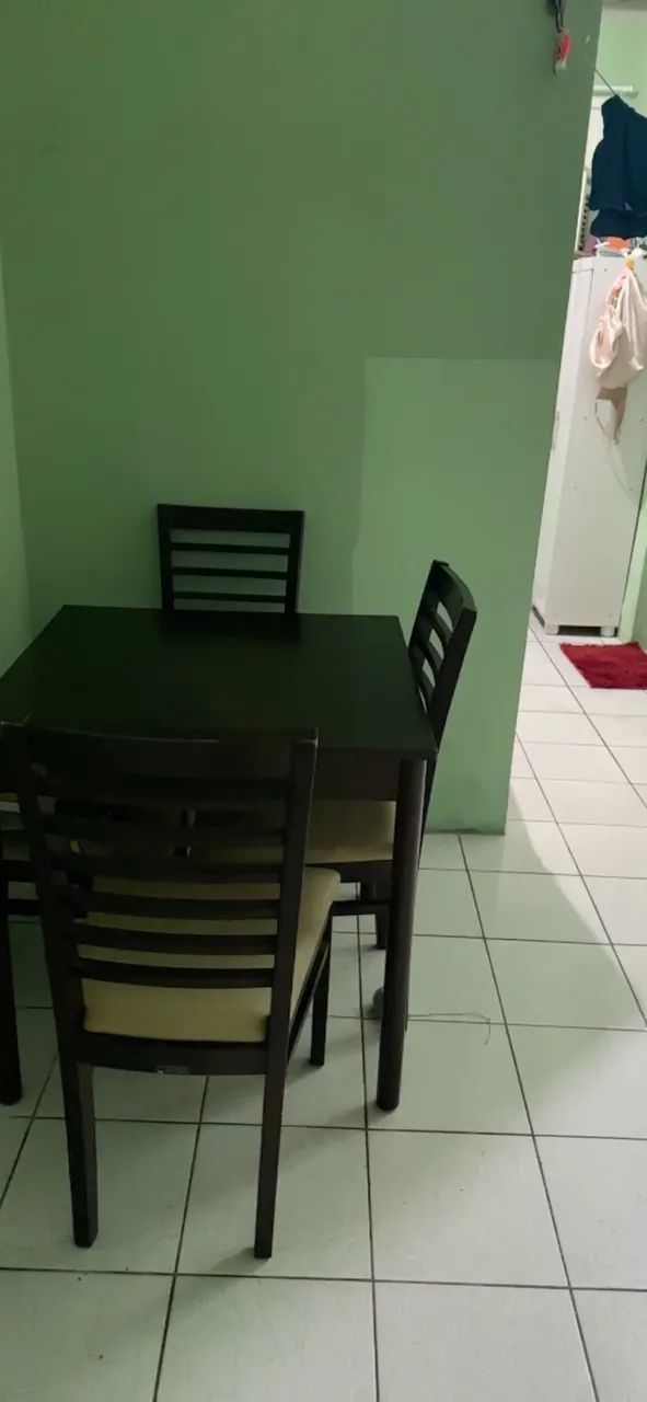 Mesa madeira 4 cadeiras quadrada  - Foto 2