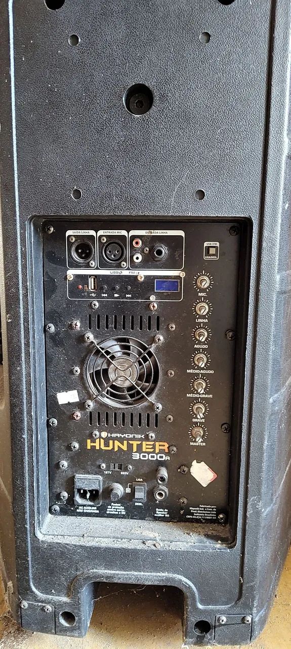 VENDO caixa amplificada 15" com defeito 500,00 