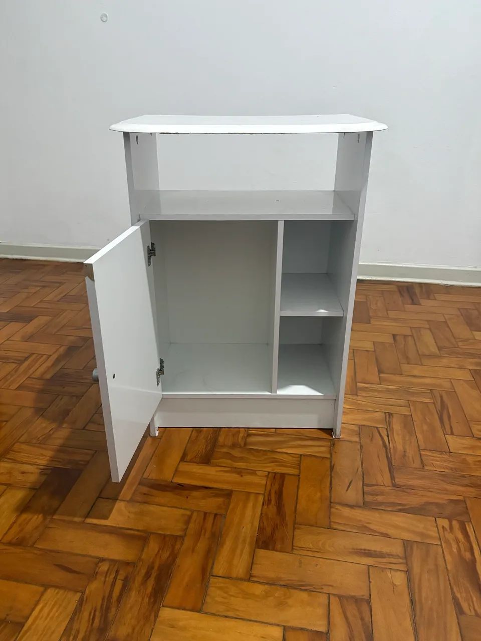 Vende-se armário pequeno 