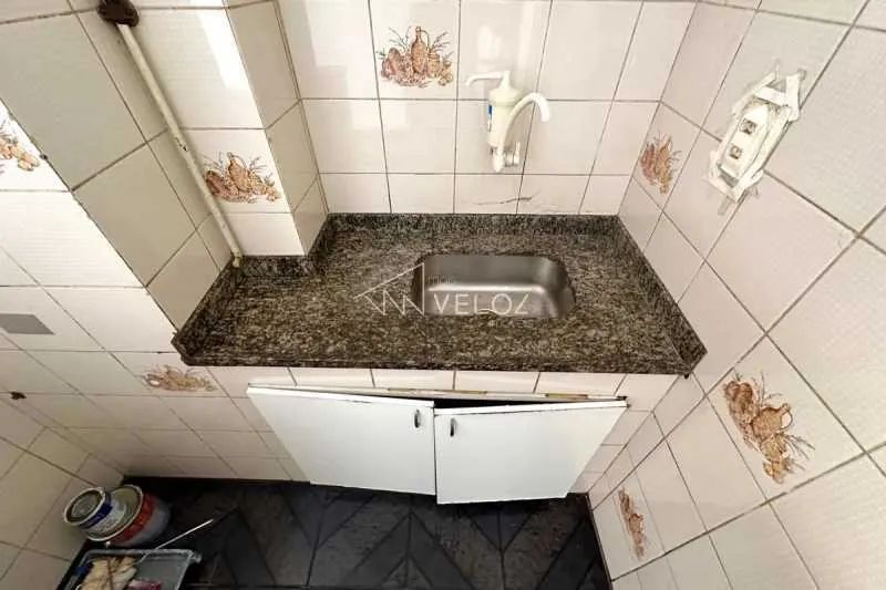 Kitnet/Conjugado - / Residencial / Centro