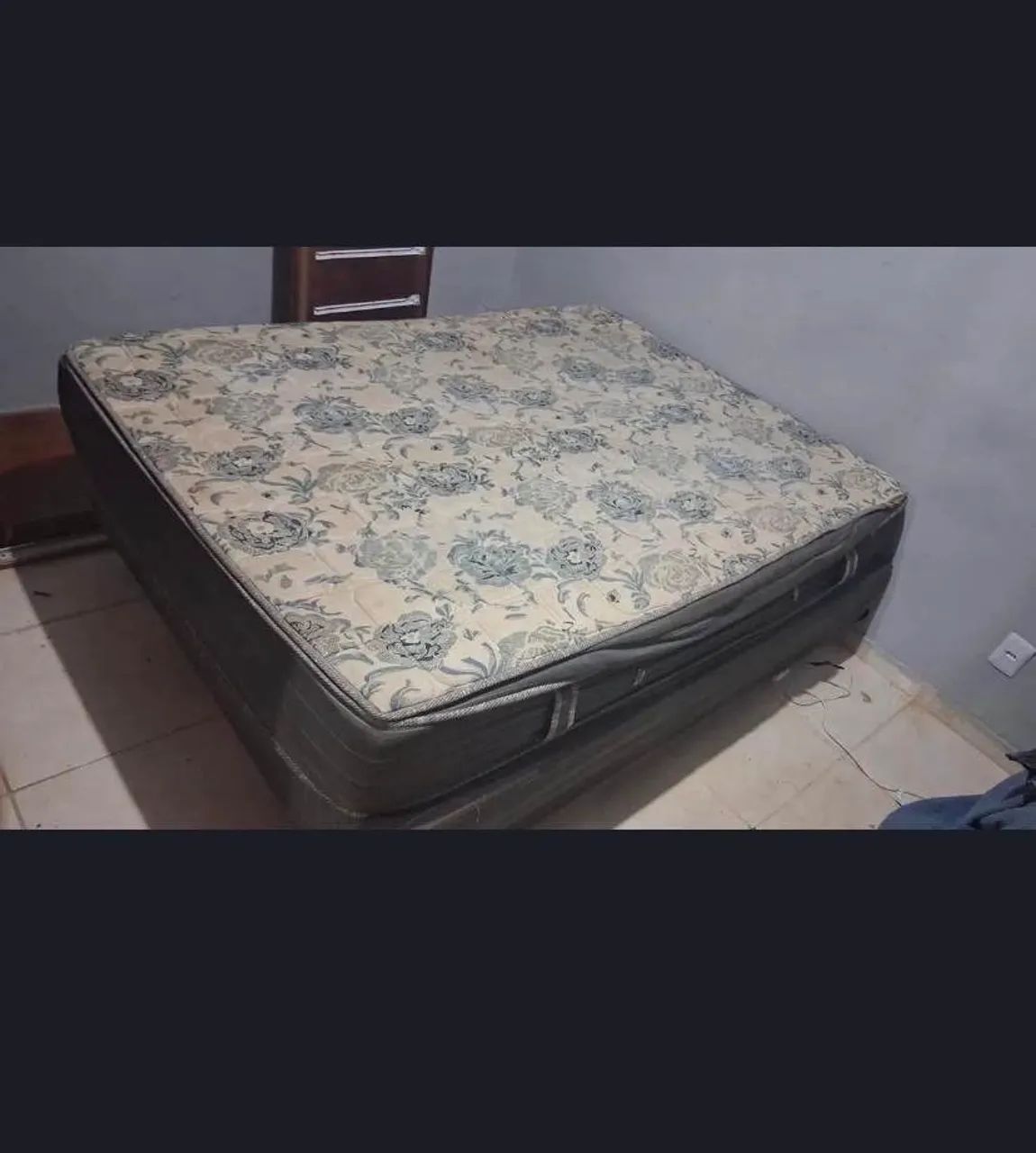 Cama de casal. 