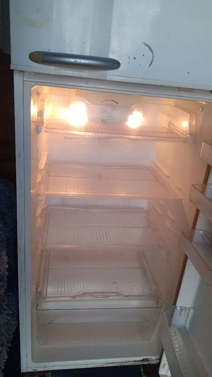 Geladeira ELECTROLUX - Foto 2