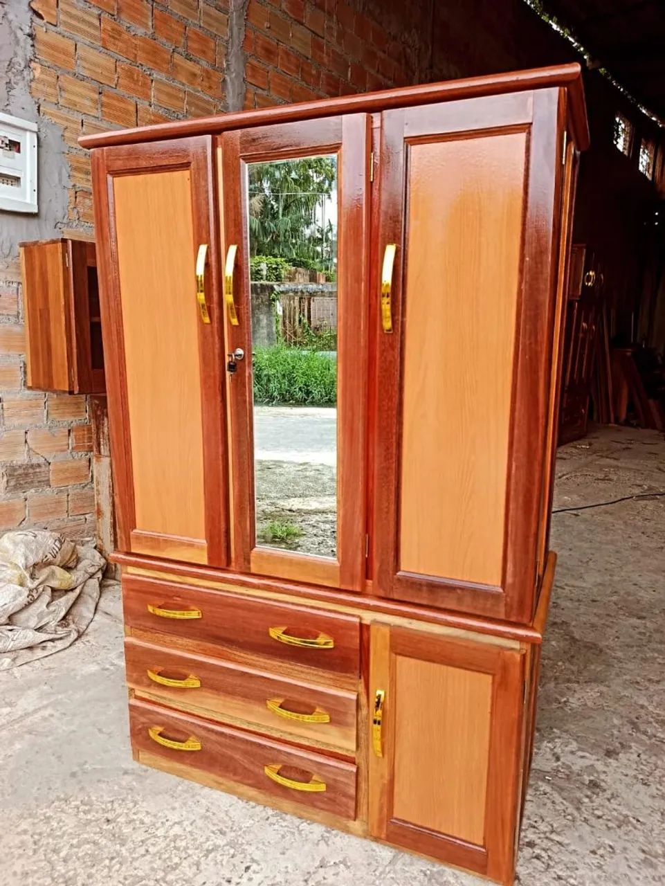 GUARDA ROUPA DE SOLTEIRO NOVO - MADEIRA MAÇARANDUBA 