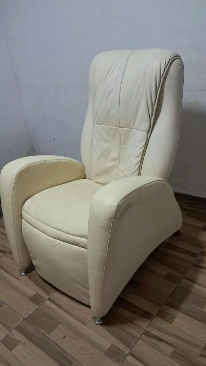 Poltrona massageadora em ótimo estado funcionando (Entrego)) - Foto 2
