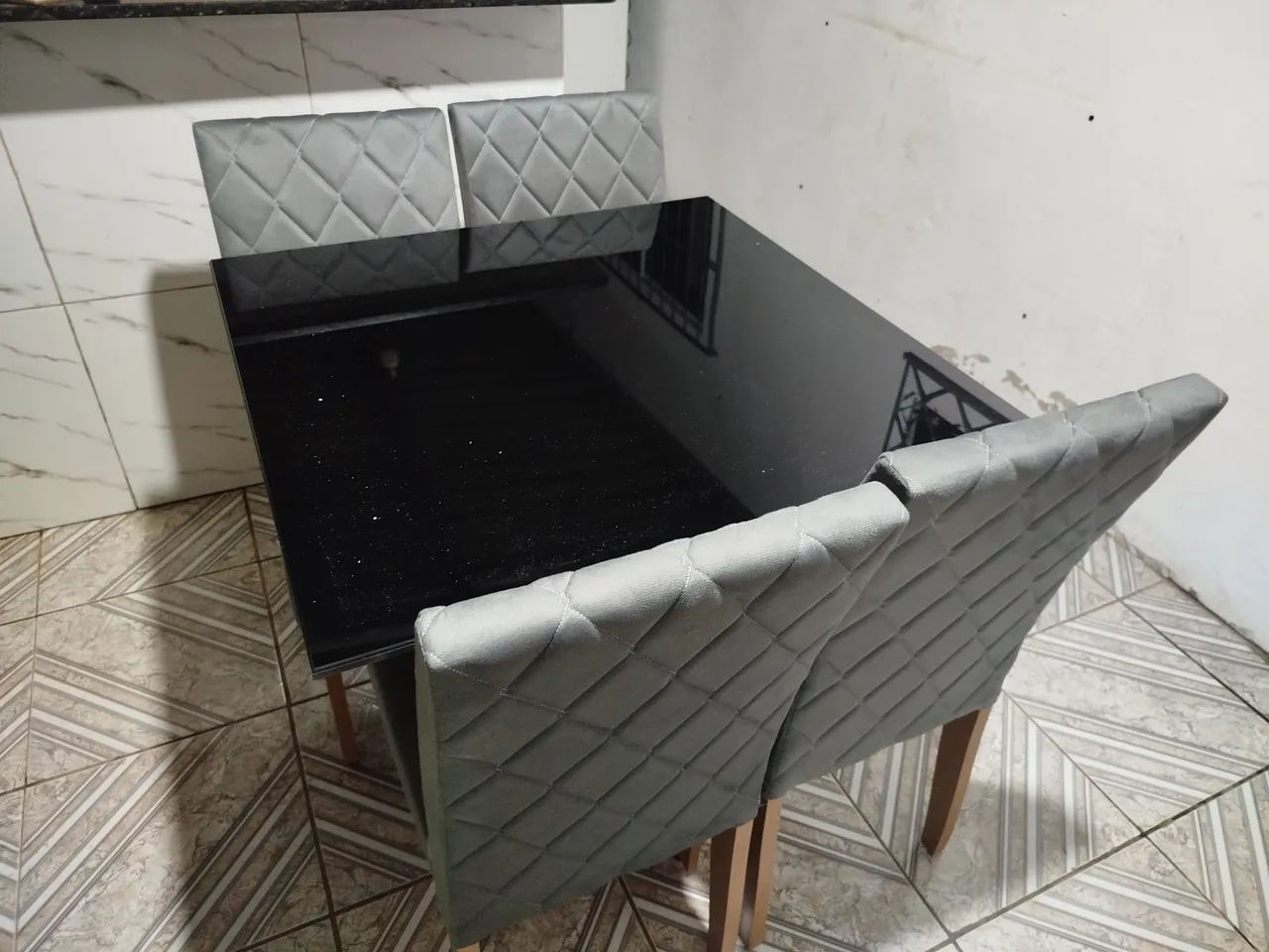 Mesa hello 4 cadeiras