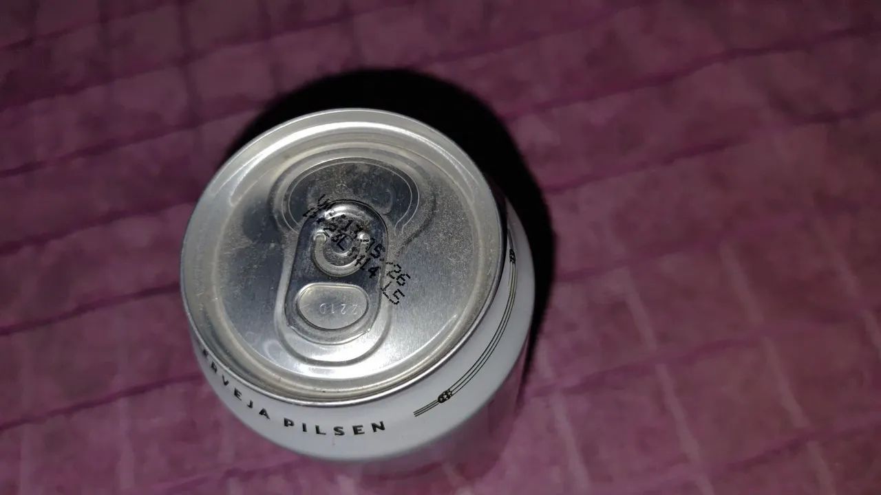 Lata de cerveja com erro de fabricação  - Foto 2
