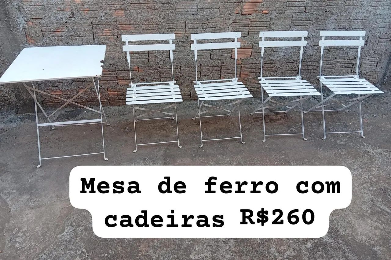 Mesa de ferro com cadeiras 