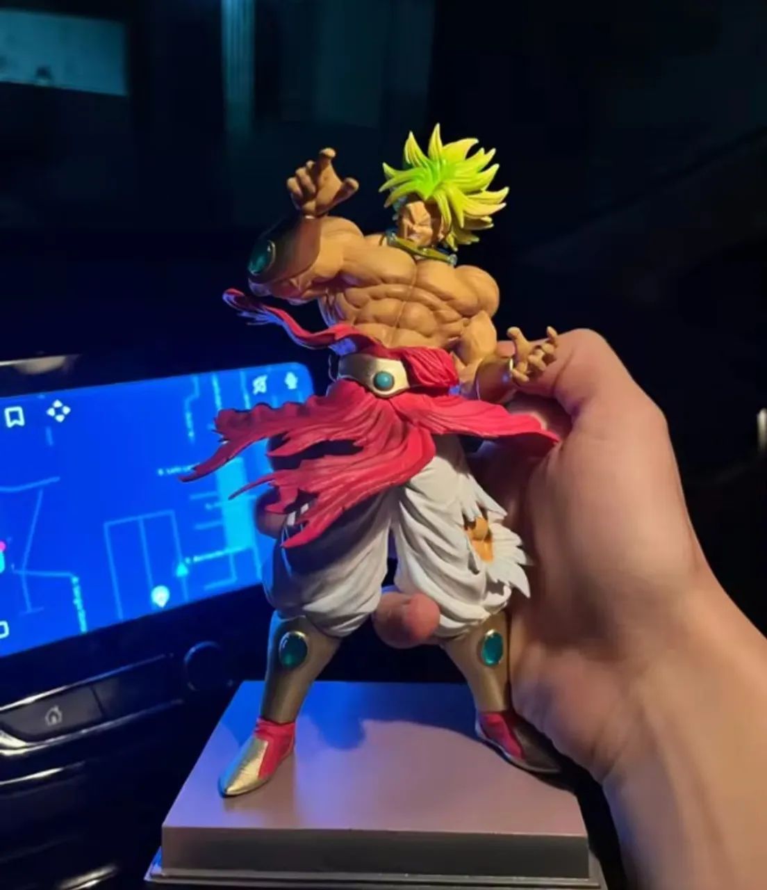 DRAGON BALL BROLY