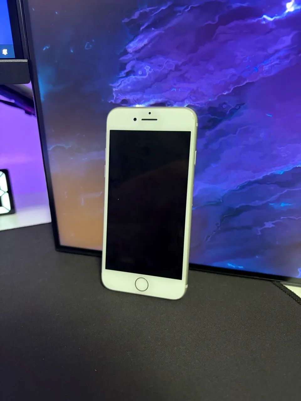 iPhone 8