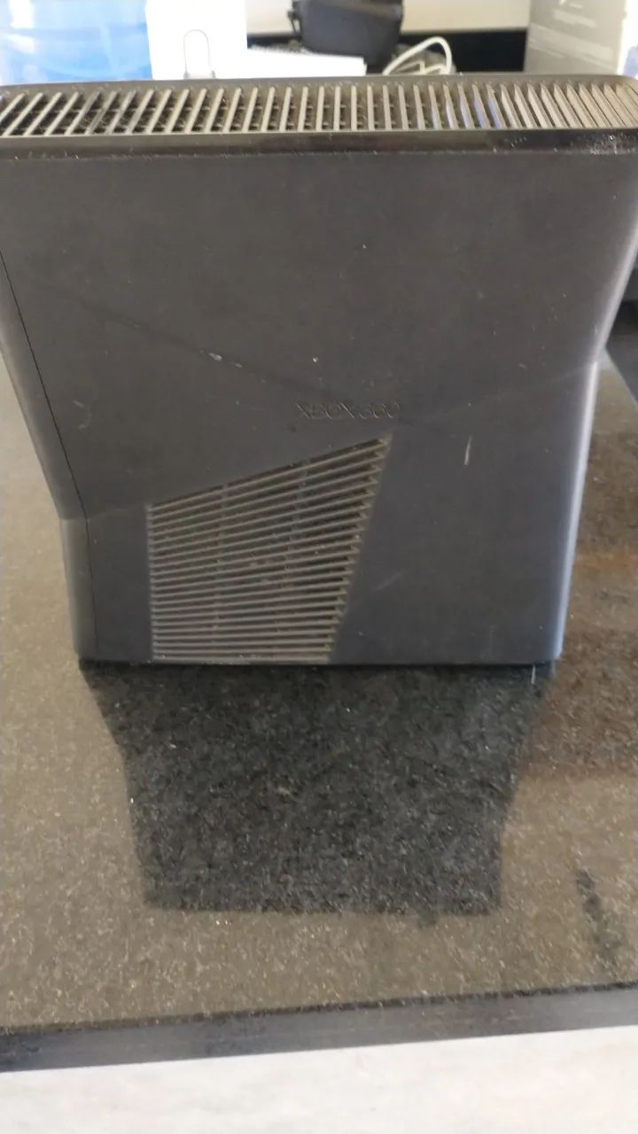 Xbox 360 (com defeito e sem o controle) - Foto 2