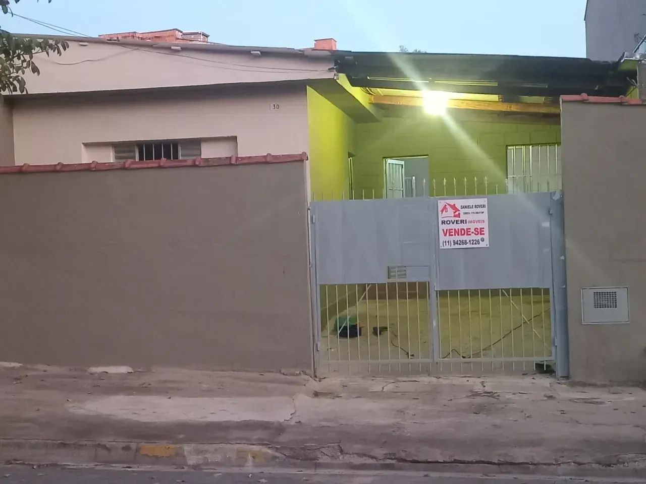 CASA TÉRREA COM 02 DORMITÓRIOS NO BAIRRO QUARTO CENTENÁRIO
