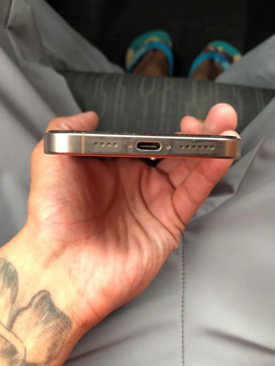 Iphone 16 pro max  - Foto 5