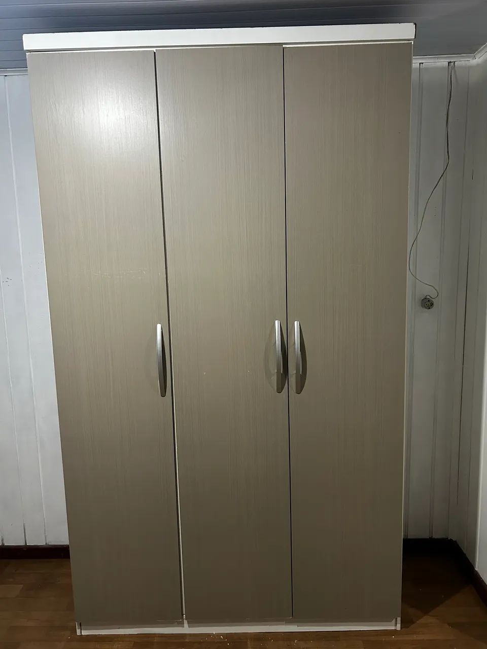 Roupeiro 3 portas 