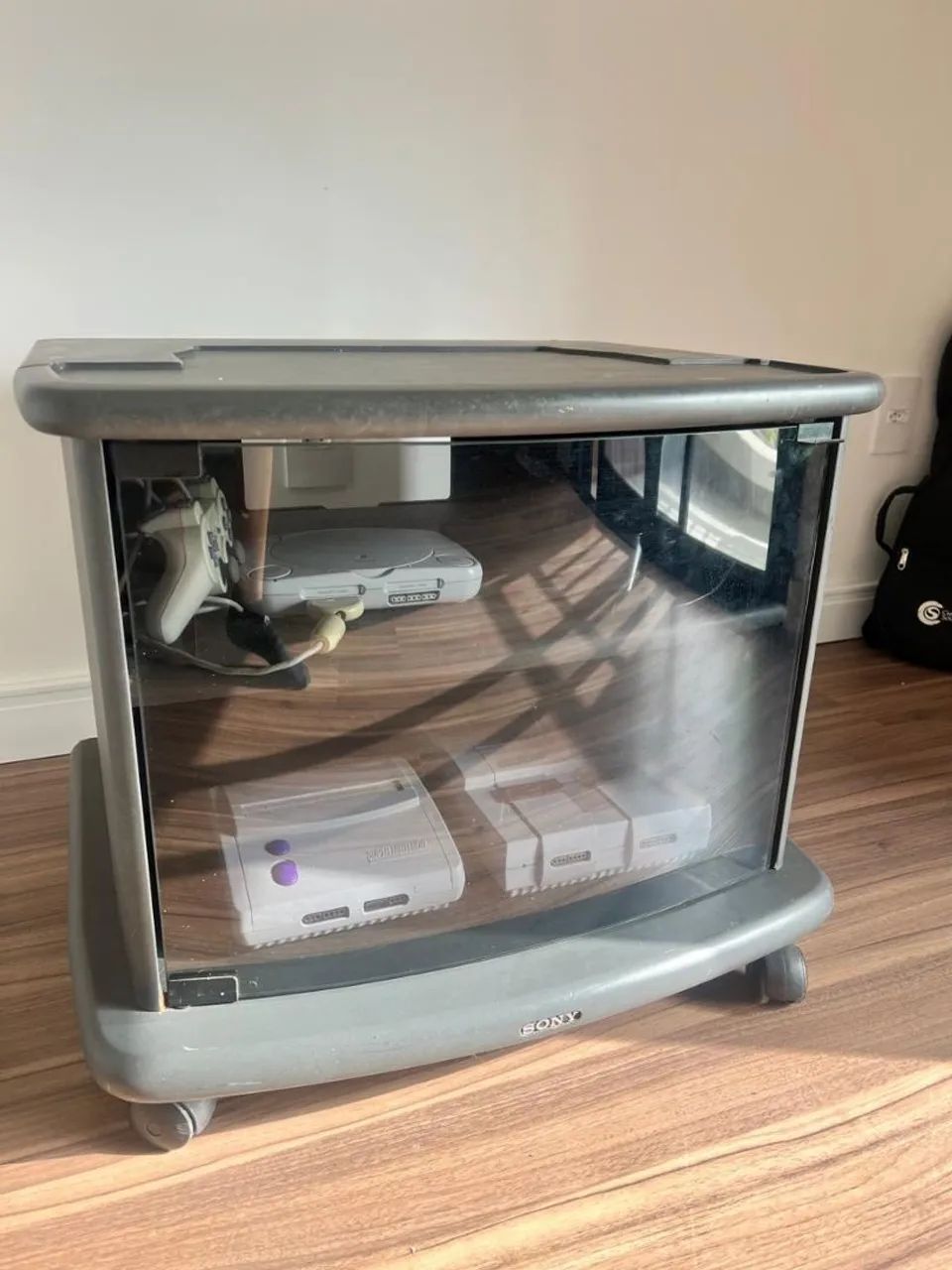 Rack Original Sony Trinitron Com a Marca - Raríssimo- Antiguidade