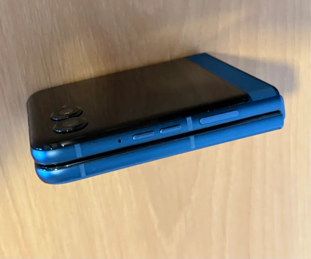 Motorola Razr 60 - Impecável - Sem Marcas de Uso - Foto 3