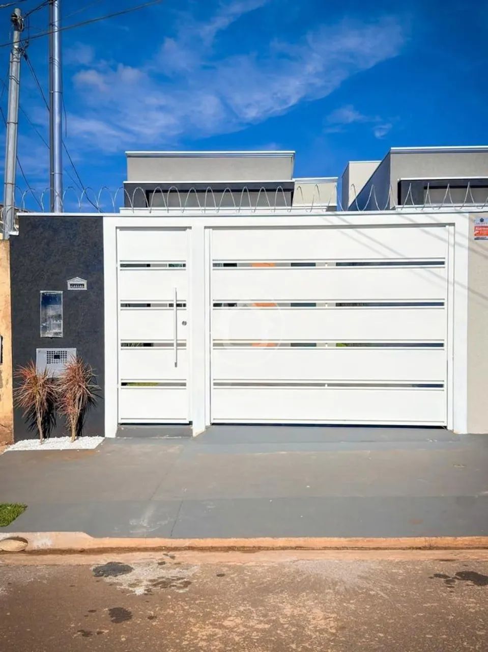 CASA COM 2 SUITES NO RESIDENCIAL OLIVEIRA