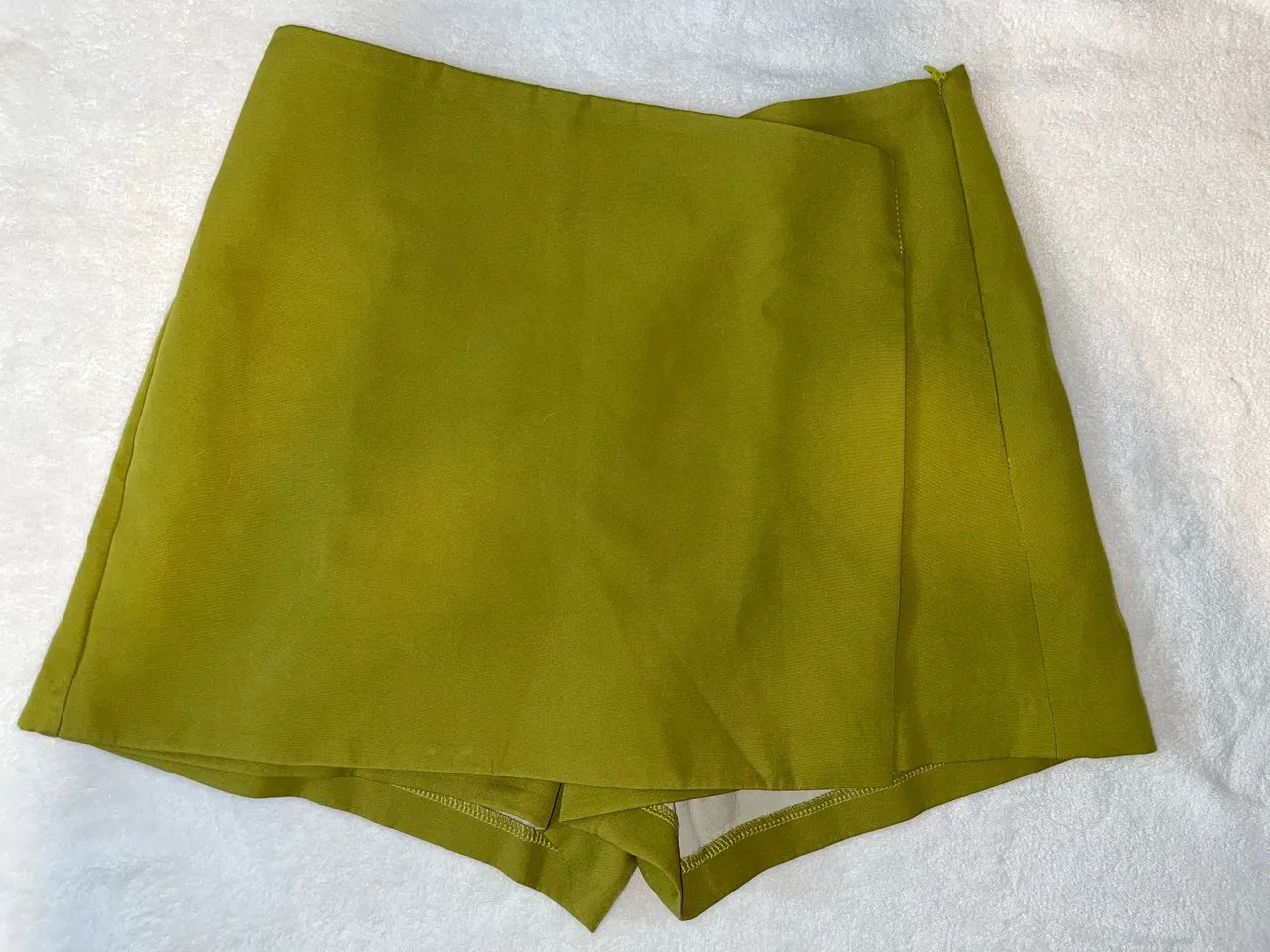 Short saia verde