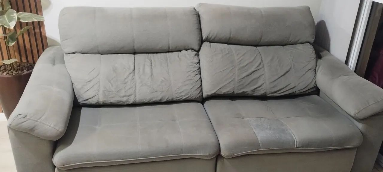 Sofá 2.3mts, retrátil, espuma pillow top 