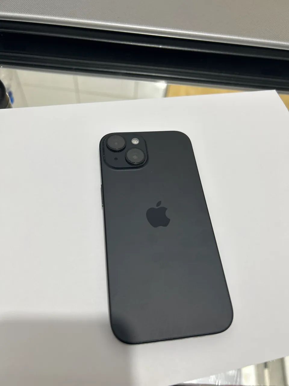 Iphone 15 256gb PRATICAMENTE NOVO - Celulares e Smartphones