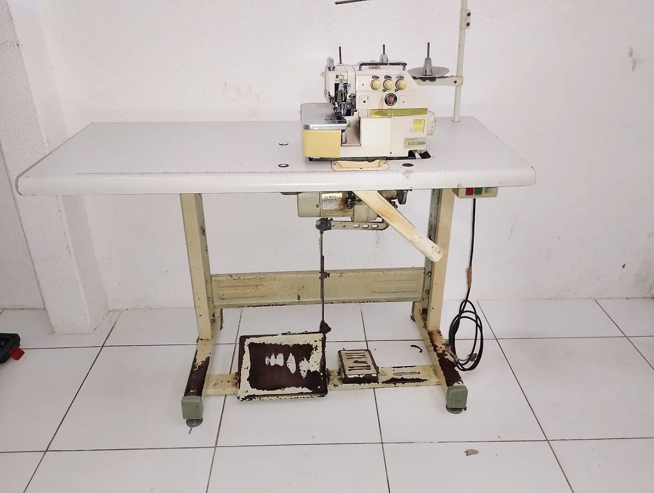 Overlock industrial 