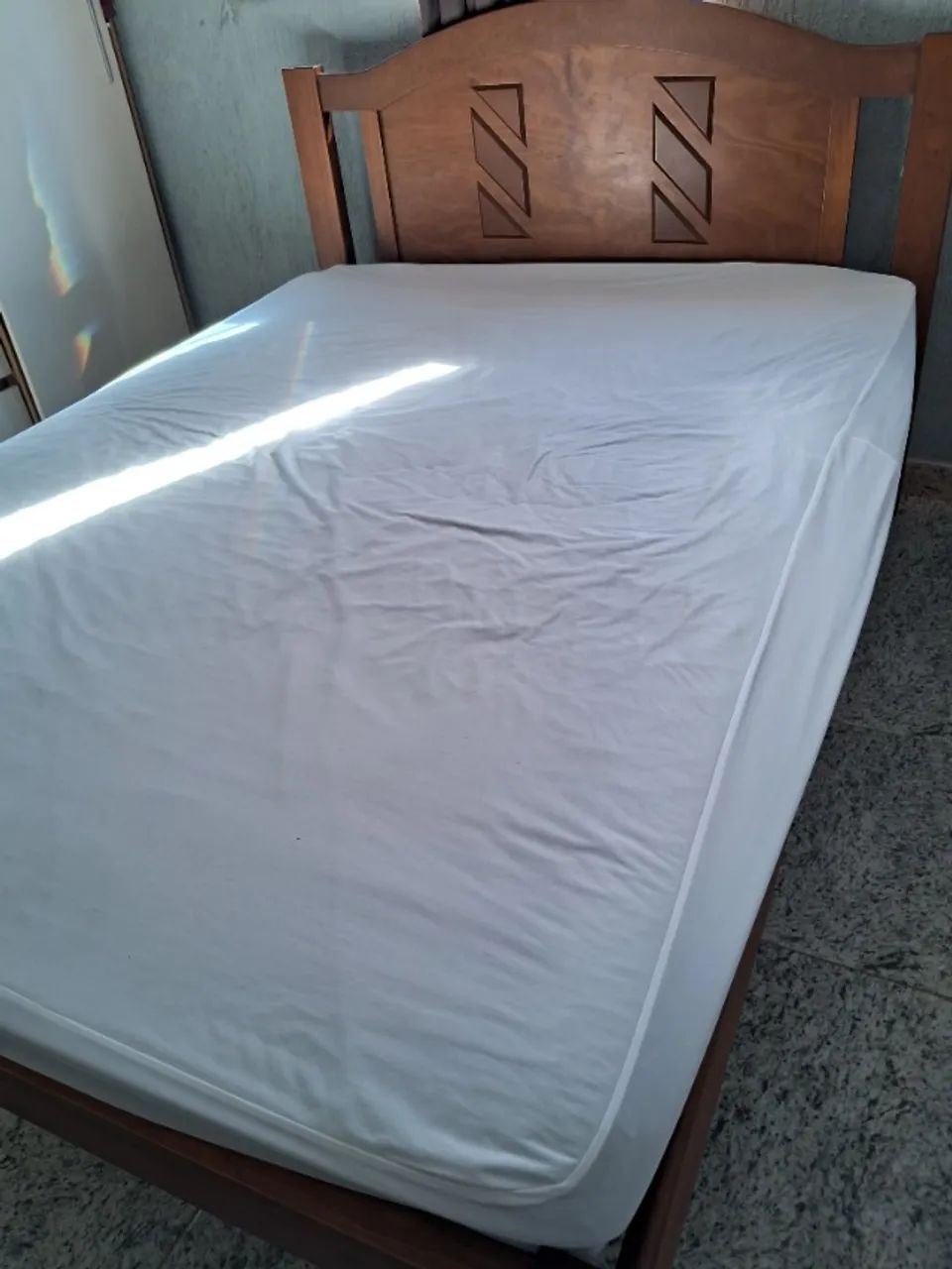 Cama de casal madeira 