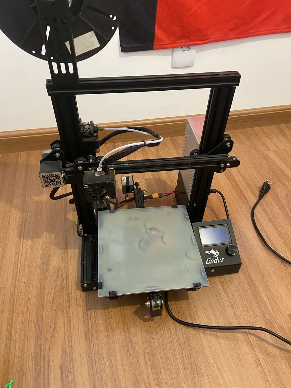 Vende-se impressora 3D Ender 3 v1 - Foto 3