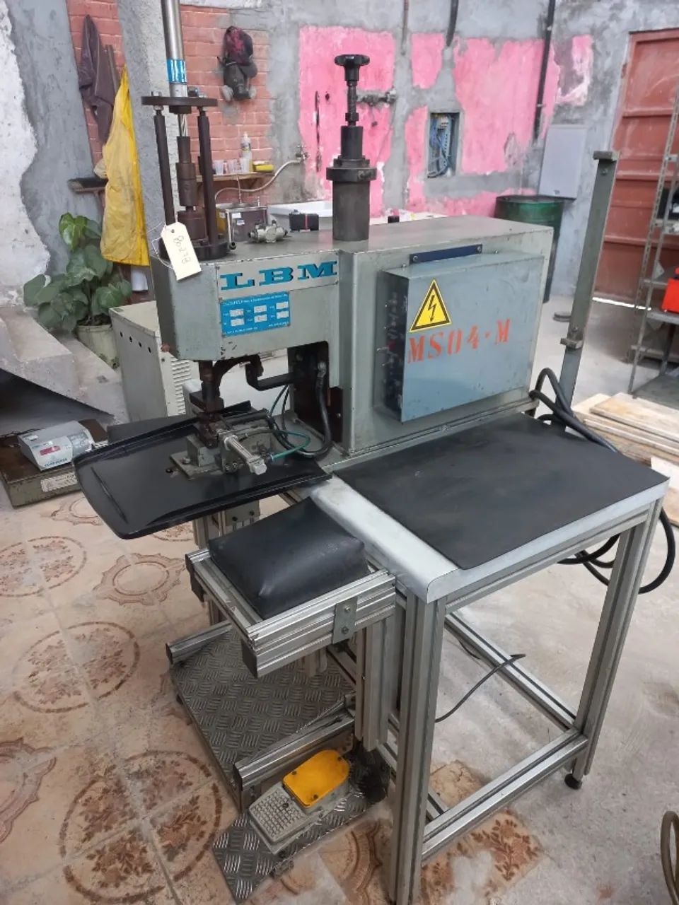 Solda De Projeção Lbm 40 Kva Tipo Spm 40 / 01122 Cinza 220v